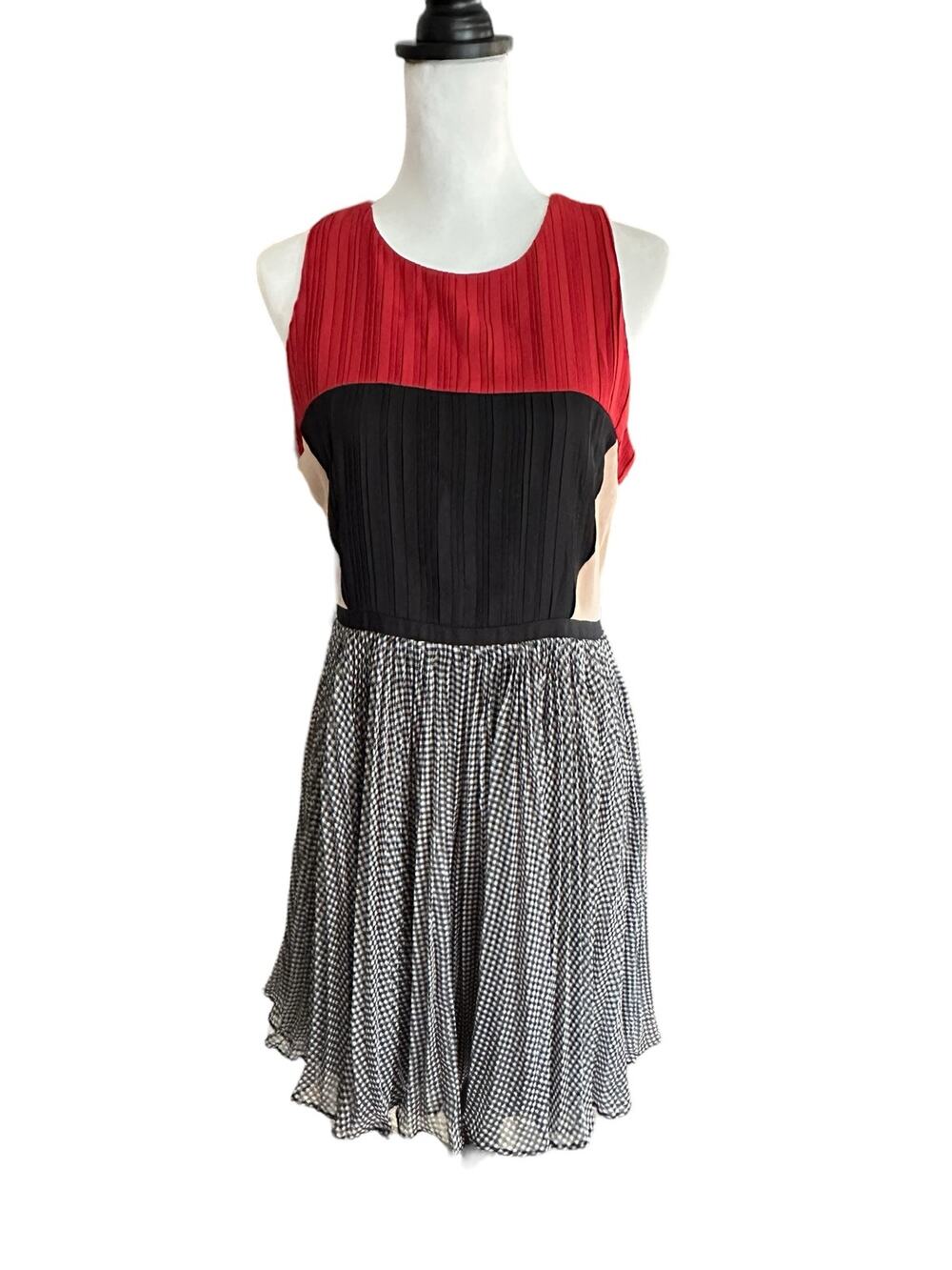 Greylin Medium Women's Dress Black White Red Sleeveless